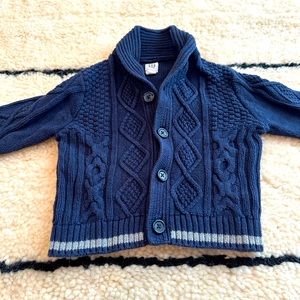 Baby Gap sweater 6-12 months. Excellent condition: